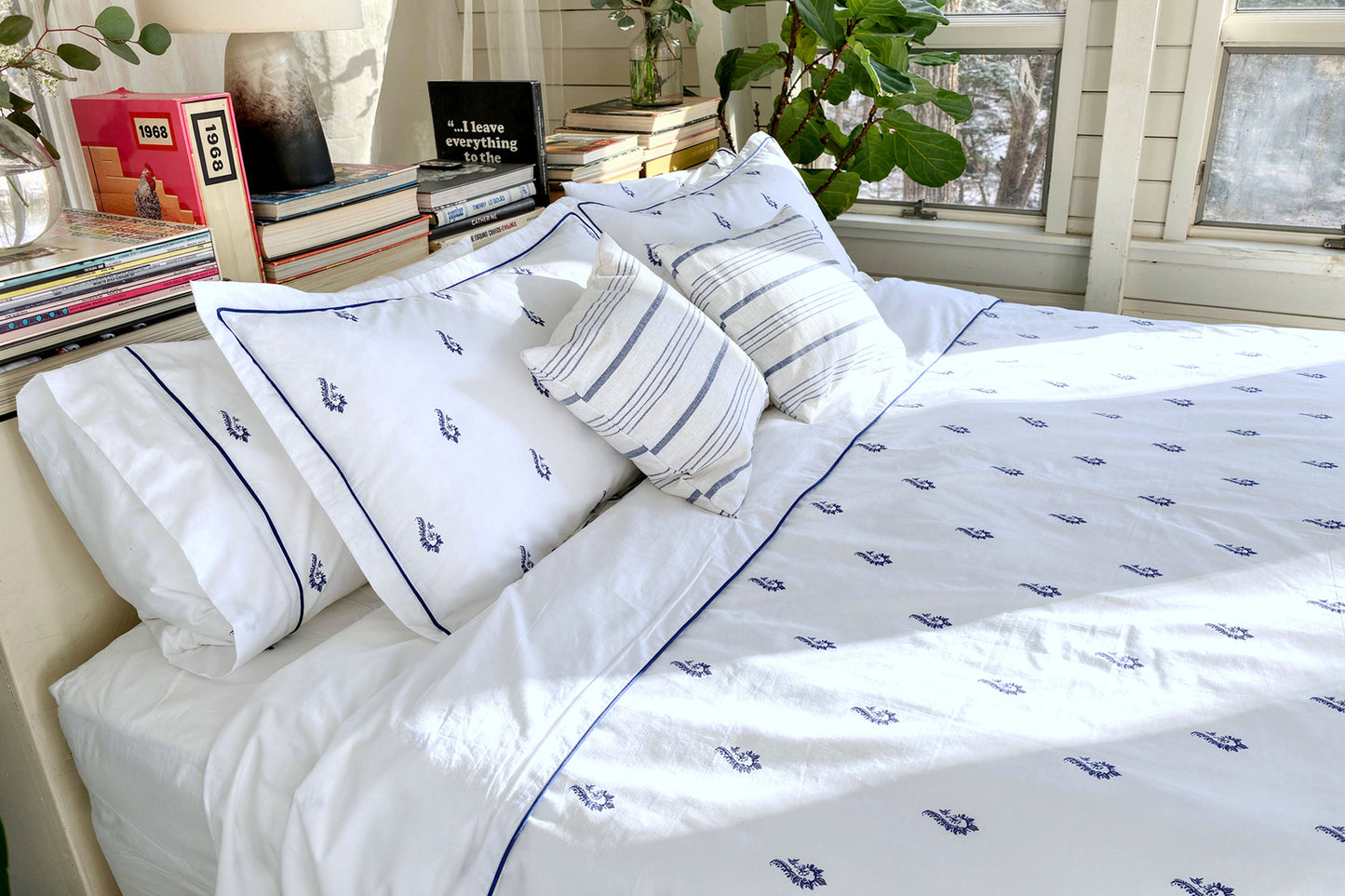 Blue Paisley Bedsheet Set
